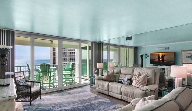 🌅 Beachfront Gulf Views + Complimentary Beach Service | Shoreline 1073