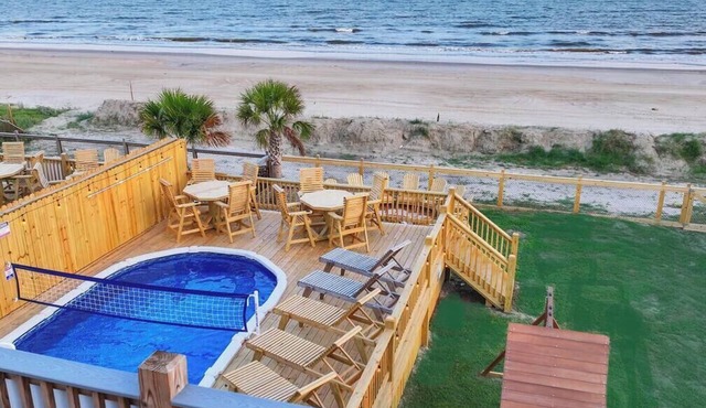Beachfront, Heated Pool, Hot Tub, Lift, Putt Putt, Pet Friendly, 24 Guests