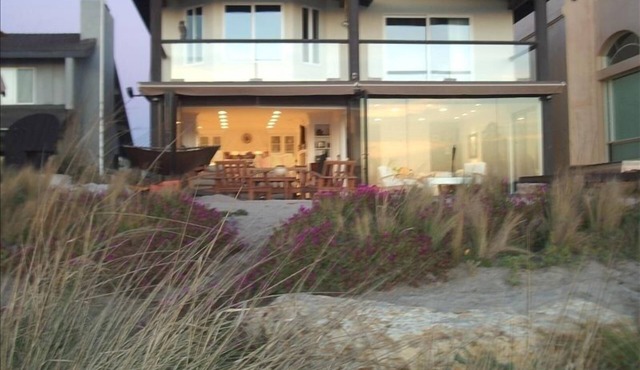 Beachfront Home - Incredible Views - Sand - Surf - Sunsets - Relax - 4 King Beds