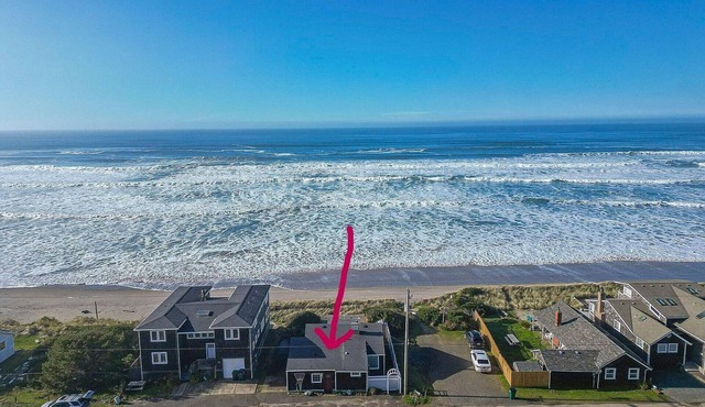 Beachfront Home, Spacious Deck Overlooking Ocean and Private Path to the Sand