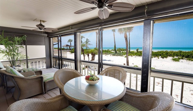 Beachfront Home - Amazing Views! Beach House 4
