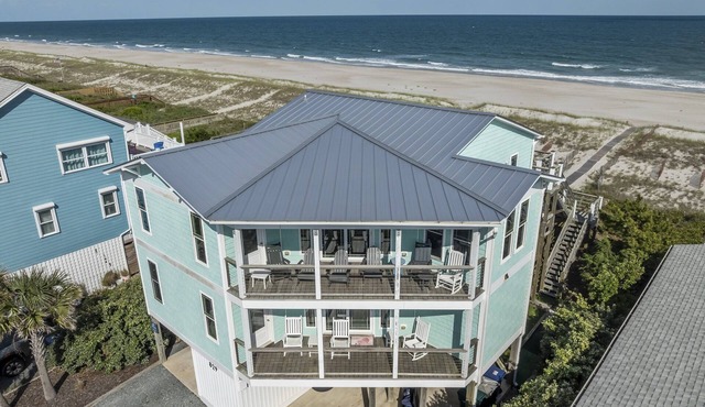 Beachfront home with stunning views, elevator and multiple decks