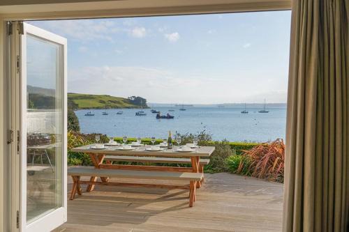 Beachfront home with spectacular sea views