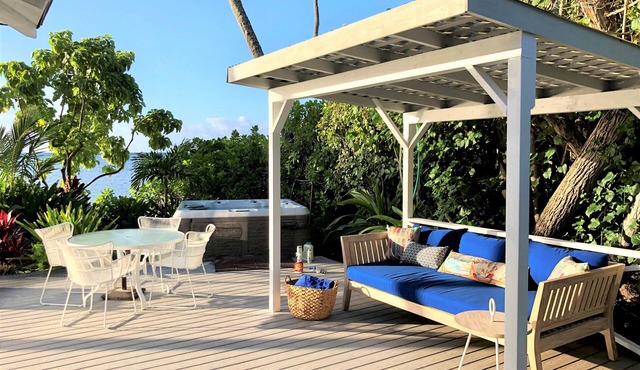 Beachfront | Hot Tub | A/C | BBQ | Honolulu |5-7 NIGHT STAYS PERMITTED
