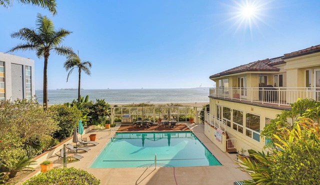 Beachfront Living in Long Beach: 2,500 Sq Ft Condo