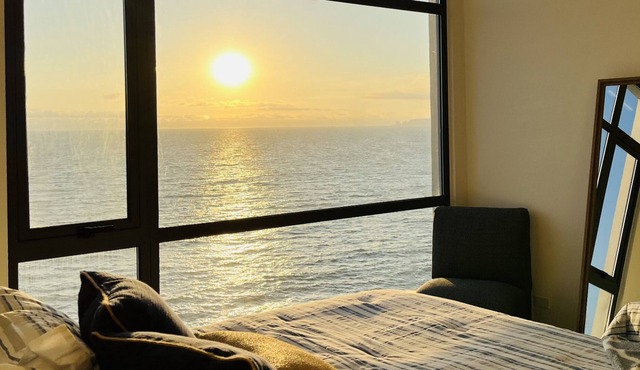 Beachfront Luxury Condo Pool Jacuzzi