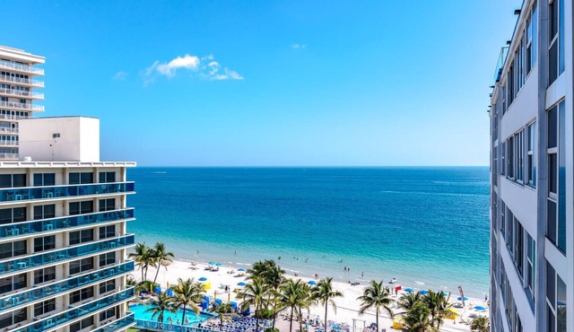 BEACHFRONT: Luxe 3-Bedroom Condo with POOL!