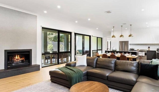 Beachfront Luxury Home w/Patio & BBQ Grill