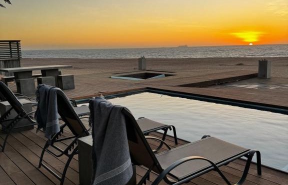 Beachfront Luxury Oasis