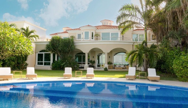 Beachfront Luxury Villa Best Exclusive Concierge Private Airport Transfer