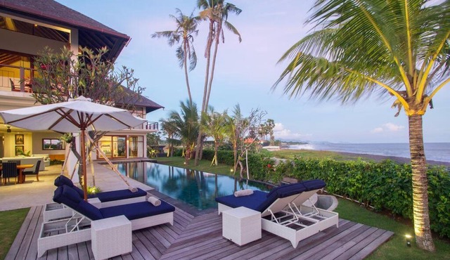 Beachfront Luxury, Villa Purnama