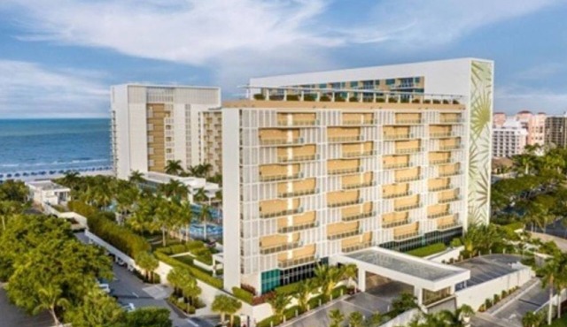Beachfront Marriott Vacation Club - modern 2-bedroom villa in Marco Island!