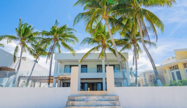 Beachfront Mega-House 16p