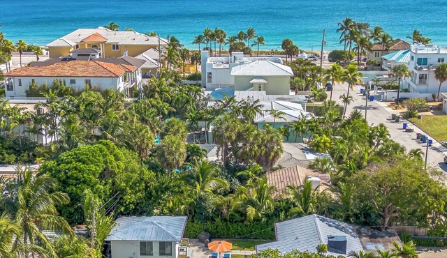 BEACHFRONT, MONTHLY RENTAL NEW LOWER PRICING!