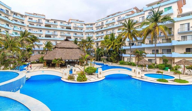 Beachfront Penthouse in the heart of Manzanillo