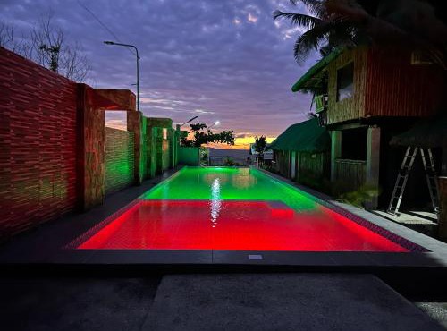 Beachfront Native house with pool