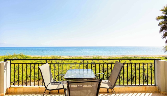 Beachfront Nest Memi, Koroni-Seaheaven House A4