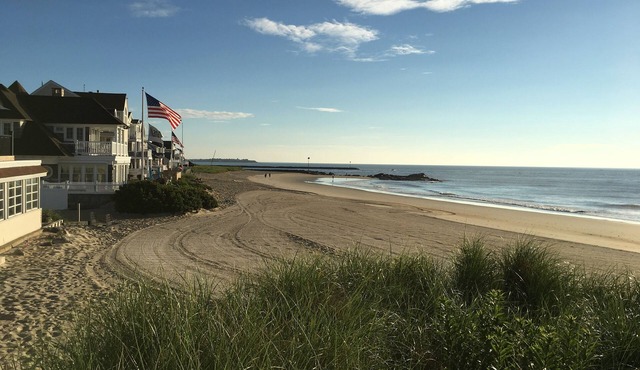 Beachfront Oasis, Seabrook, NH - One step to the beach!