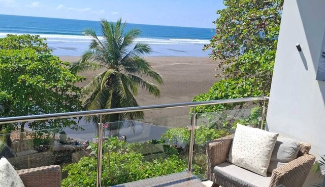 Beachfront Ocean View Condo – Family-Friendly with Pools & Wildlife