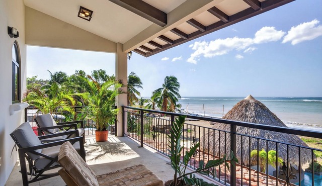 Beachfront Ocean-View Suite/Infinity Pool/Private Patio/Surf-Fish Paradise