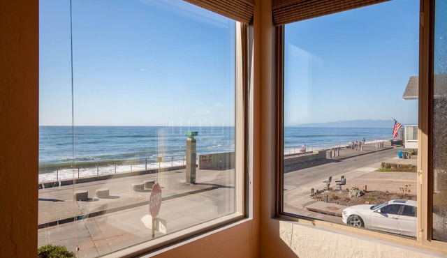 Beachfront Ocean Views 20 mins to San Francisco! (Neptune 3)