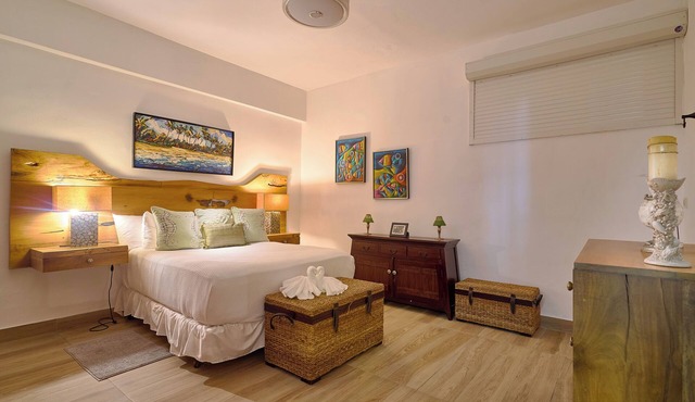 Beachfront | OceanView | Pool & Full Kitchen