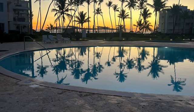Beachfront Oversized 1 Bedroom Condo, Playa Turquesa