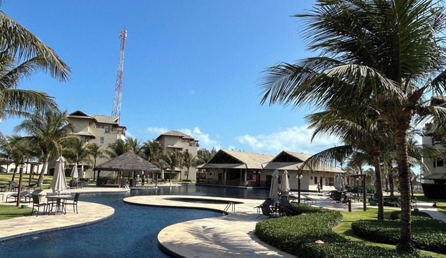Beachfront penthouse at Beach Place Resort, 10 minutes from Beach Park!