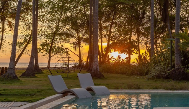 Beachfront Private Large Home - Longitude Estate