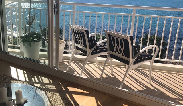 Beachfront pad, with panoramic views, central to everything