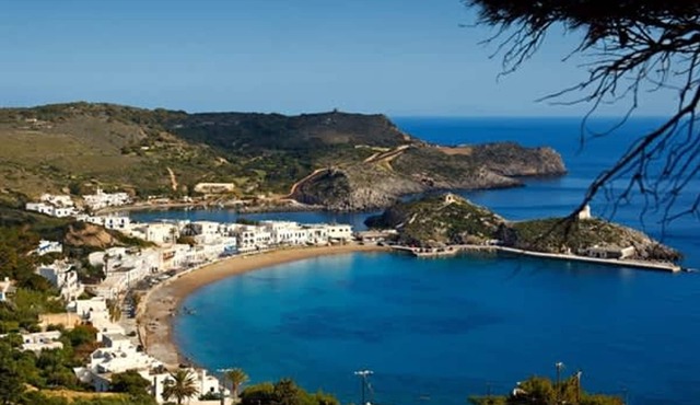 Beachfront Panorama Aprtmnts - Kythira Seaside Gem