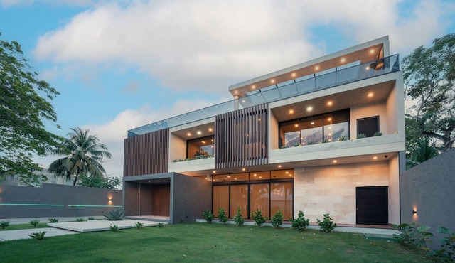 Beachfront Paradise centrally located to all things Jaco.