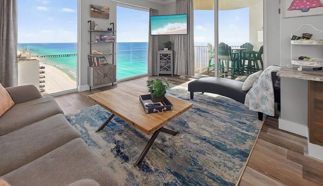 Beachfront Penthouse! Scenic Views! 10ft Ceilings!