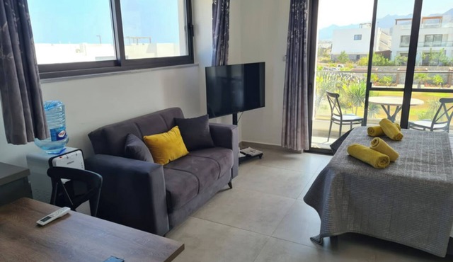 Beachfront Penthouse Studio Apartment, Eco Wellness Resort, Heated Pool