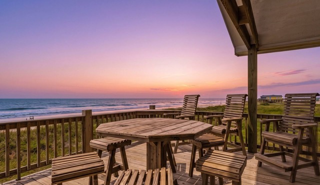 Beachfront | Pool | Ocean Views, Loft & Bar