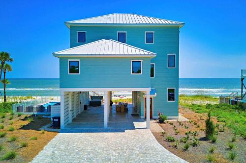 Beachfront, private pool, hot tub, elevator