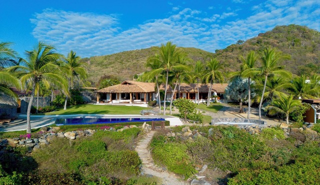 Beachfront Privacy & Tranquility in Troncones