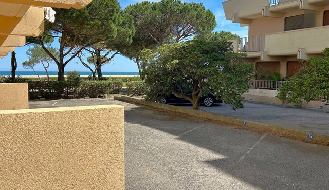 Beachfront studio, AC - 2 guests