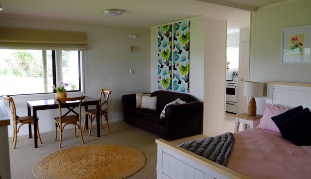Beachfront Studio – Modern, Self-Contained by beautiful Whiritoa Beach