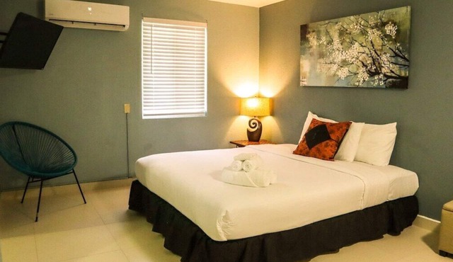 Beachfront Studio - Unit 106 Ocean Villa