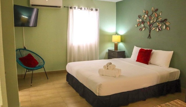 Beachfront Studio - Unit 206 Ocean Villa