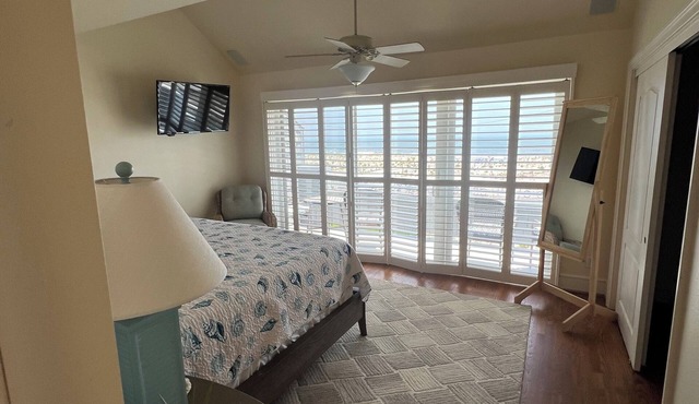Beachfront, unobstructed ocean views, 3 balconies, private garage