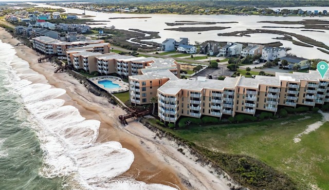 Beachfront Condo | Pool, Elevator, Park, Deck + Ocean & Sound Views