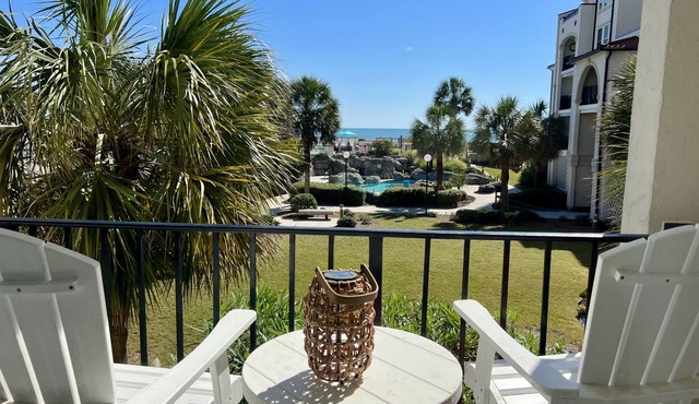 Beachfront Capriani Resort, Private Balcony, Ocean Pool Views, Linens Towels