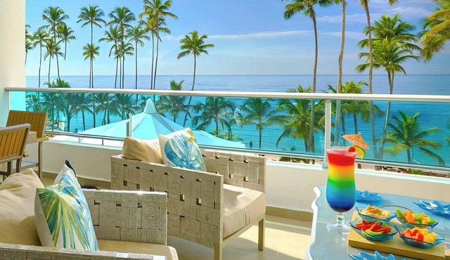 Beachfront View| Full Kitchen| Gym| Fast Wifi