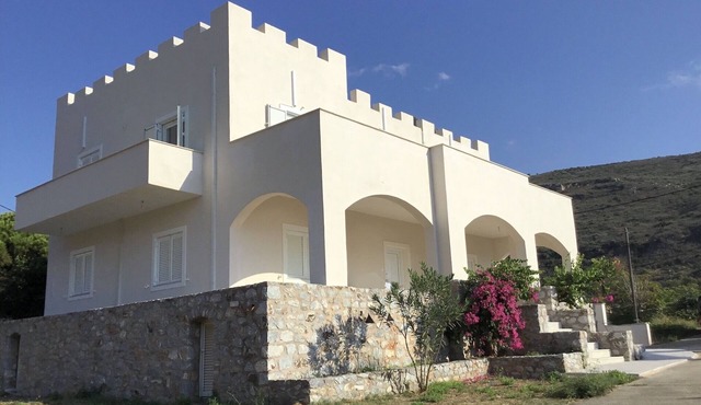 Beachfront Villa by the Sea