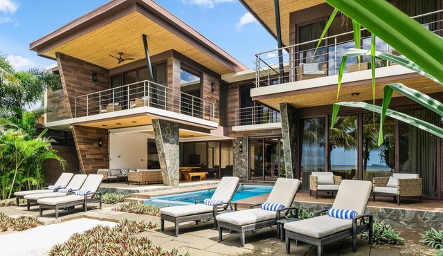 Beachfront Villa - Sunsets and Daily Maid Service