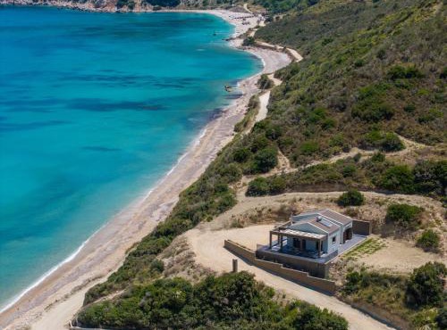 Beachfront Villa Fteri