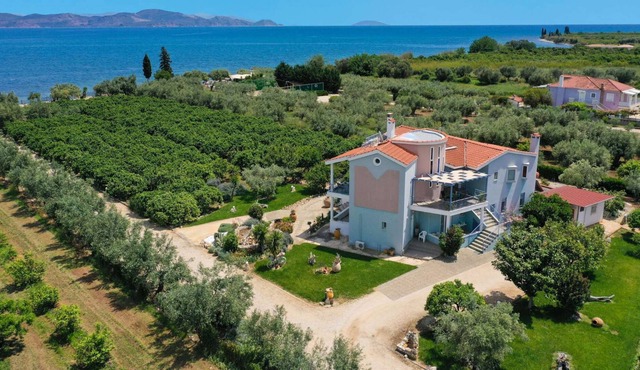 Beachfront Villa Samantha's Paradise