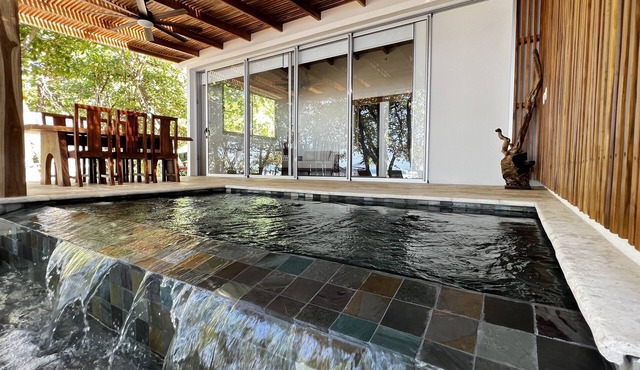 Beachfront villa Juana right on the water!